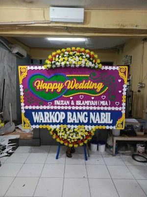 Papan Bunga di Kunir Butuh